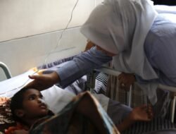 Marlina Muzakir Santuni Anak Penderita Tumor Ganas, Berikan Semangat di RSUDZA