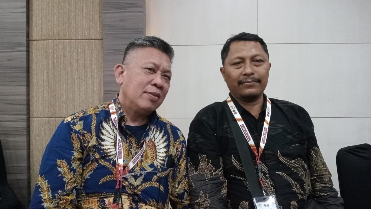 Wilson B. Lumi dan Mukhtaruddin Usman.