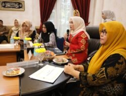 Ketua Dekranasda Aceh Marlina Muzakir Ajak Pengurus Majukan Kerajinan Aceh