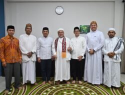 Ketua DPRK Banda Aceh Jamu Habib Riziq dengan  Sajikan Kuah Beulangong  Khas Aceh