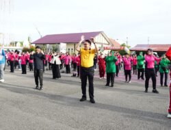 Semarakkan Hari Bhayangkara ke-79, Polres Pidie Hadirkan Kegiatan Olahraga Senam Kebugaran