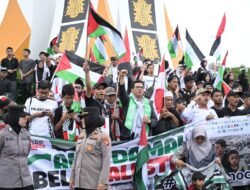 Ketua DPRK Banda Aceh Ikut Sampaikan Orasi Ditengah Ribuan Massa Aksi Bela Palestina