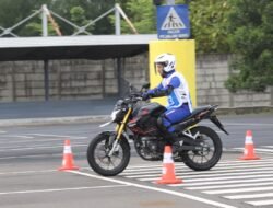 Kapan momen penggunaan Engine Brake yang aman untuk kurangi laju kenderaan