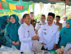 Wakil Bupati bersama Ketua dan Wakil Ketua TP PKK Aceh Besar Sambut Tim Penilai Lomba Gelari Pelangi PKK Tingkat Provinsi Aceh