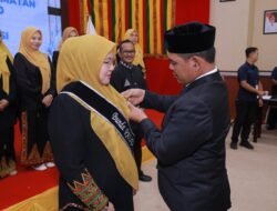 Bupati Syech Muharram Kukuh Bunda PAUD dan Ketua Pokja Bunda PAUD Aceh Besar