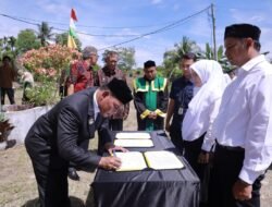 Bupati Lantik Kepala Puskesmas dan Tenaga Fungsional di Lingkungan Dinas Kesehatan Aceh Besar