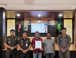 Kejari Aceh Besar Hentikan Penuntutan Kasus Pencurian Melalui Restorative Justice