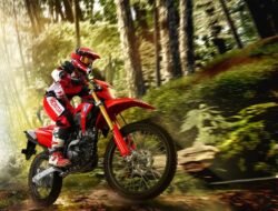 Tips Aman Berkendera Motor Trail di Medan Berat