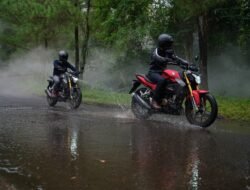 Tips Aman Rawat Sepeda Motor Setelah Lewati Banjir