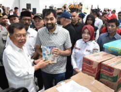 Mualem Terima Bantuan dari PMI Nasional, Diserahkan Langsung oleh Jusuf Kalla