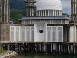 Menepi Sejenak di Masjid Terapung An-Nur, Menikmati Ibadah dalam Pelukan Samudra Hindia