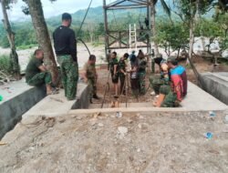 Kodim 0108/Agara bersama Masyarakat Perkuat Konstruksi Jembatan Gantung di Lawe Pinis Aceh Tenggara 