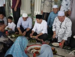 Wagub Aceh Dek Fadh Hadiri Maulid Bersama Ratusan Anak Yatim di Teupin Raya