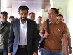 Isu Perceraian Mualem dan Bunda Salma Dibantah Orang Dekat